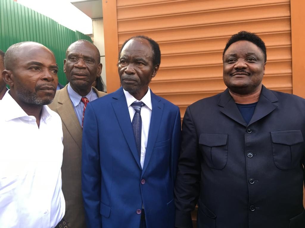 Basile OLONGO : « Ne Mwanda Nsemi doit retourner en prison »