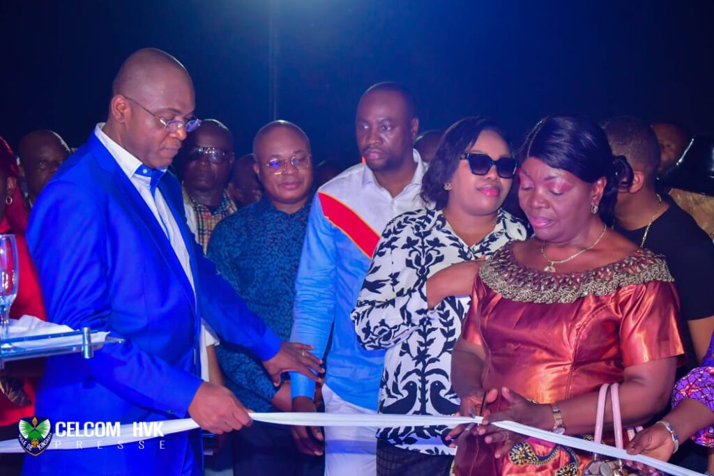 Kinshasa/Limete: le gouverneur Gentiny Ngobila inaugure le parc Maman Marthe Kasalu Tshisekedi